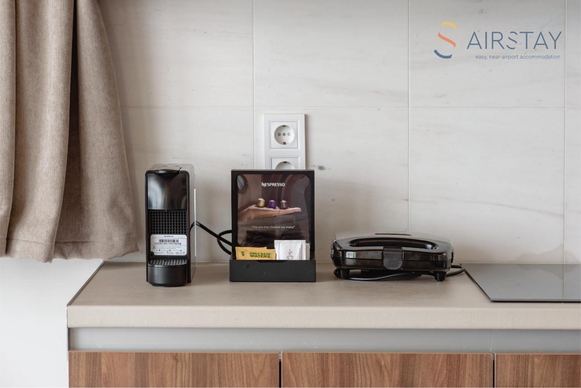 Akali Apartment Airport By Airstay Szpáta Kültér fotó